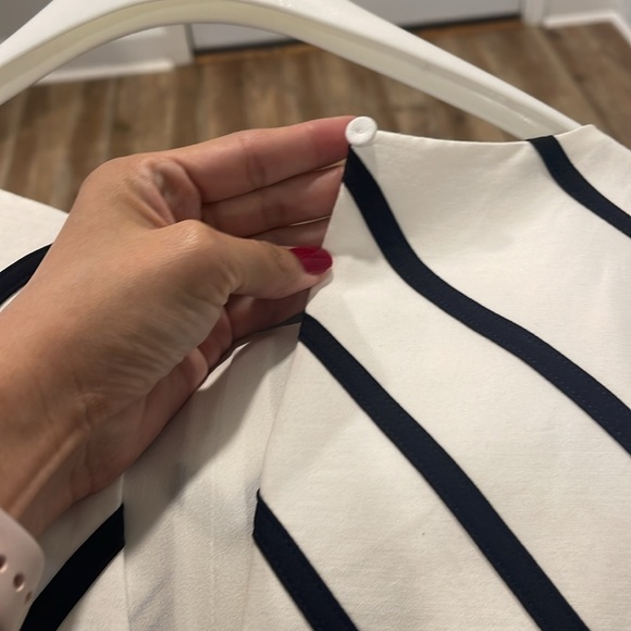 Halston Heritage
Sleeveless Geometric A-Line Dress, Linen White/Black 14 - Picture 5 of 6